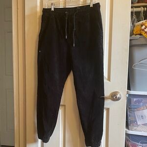 American Eagle Outfitters Black Corduroy Next Level Flex Men’s Jogger Pants